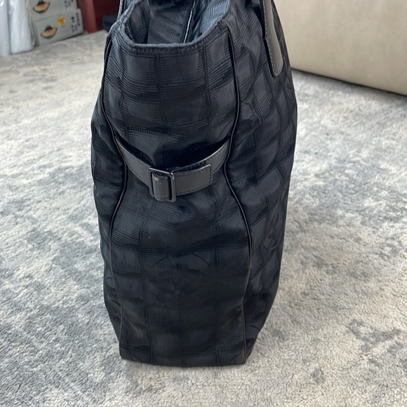 Chanel Travel Line Canvas Leather Tote Bag GM Black Side Buckles Zip Top - Picture 11 of 17
